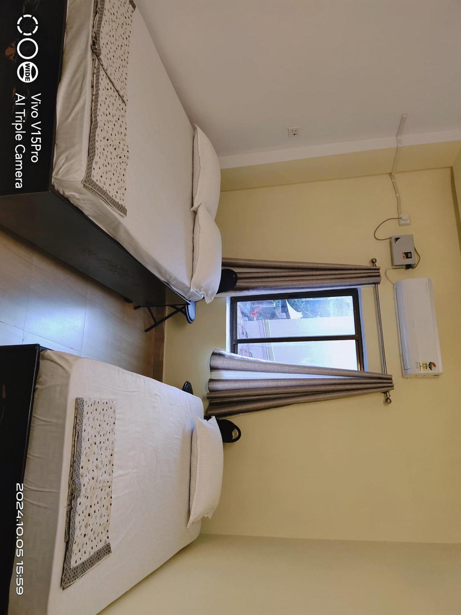 Incredible Banaras Inn Varanasi Exterior foto