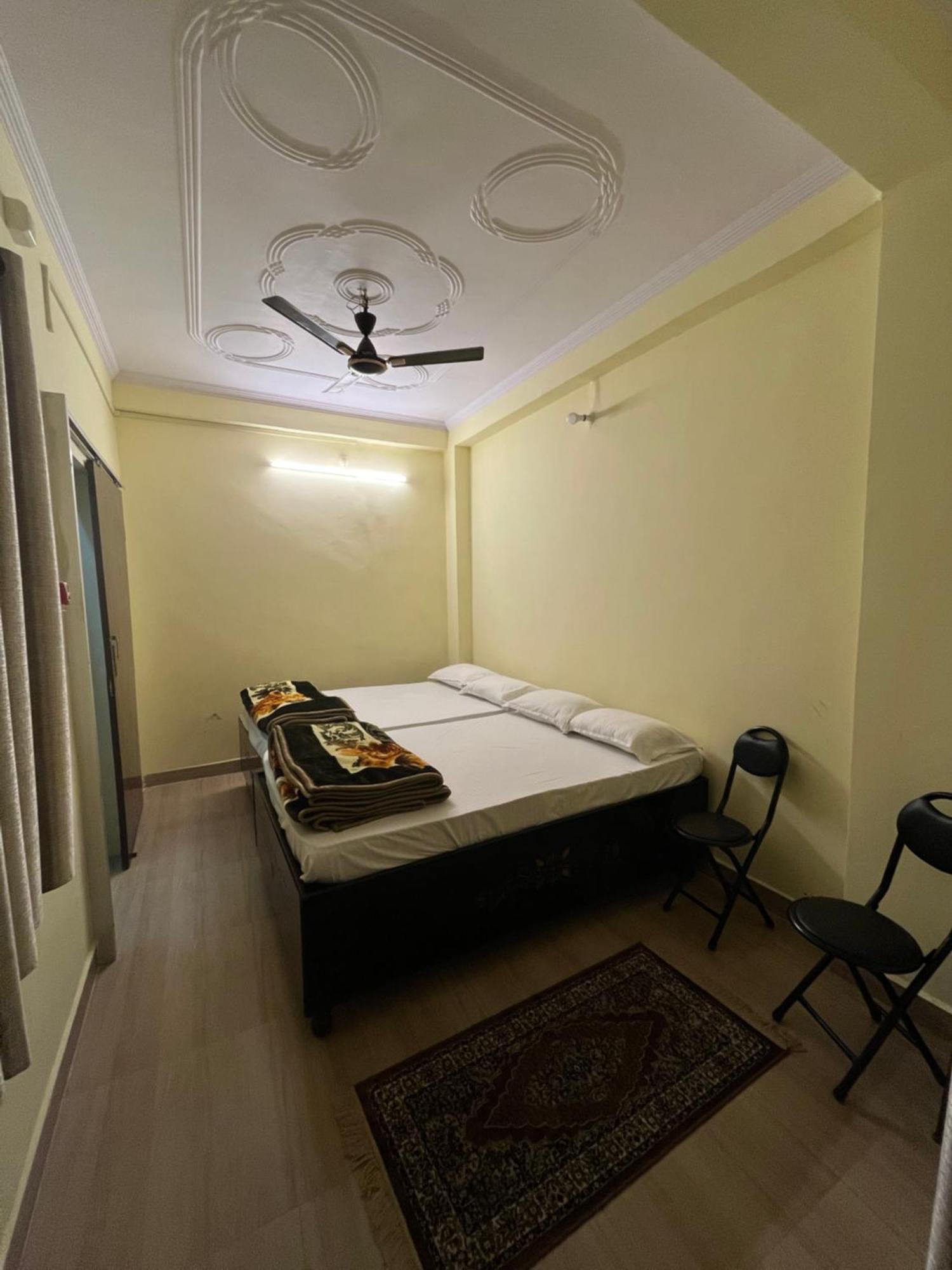 Incredible Banaras Inn Varanasi Exterior foto